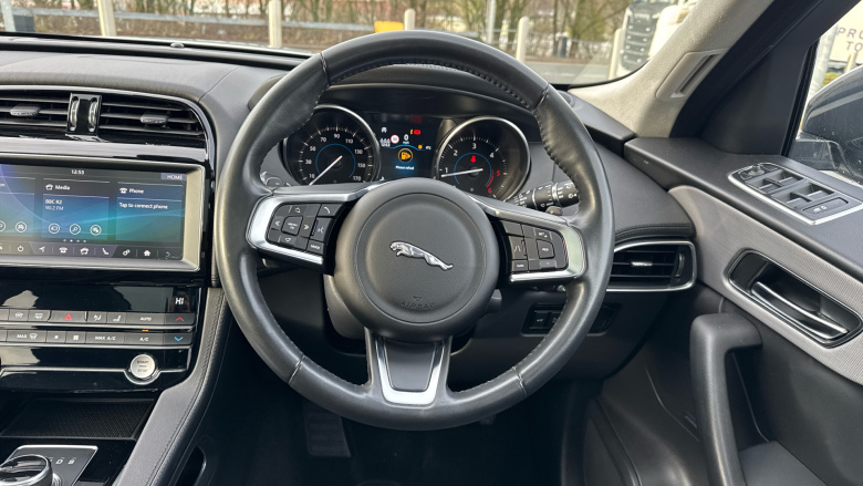 Jaguar F-Pace 2.0d Portfolio 5dr Auto AWD Diesel Estate